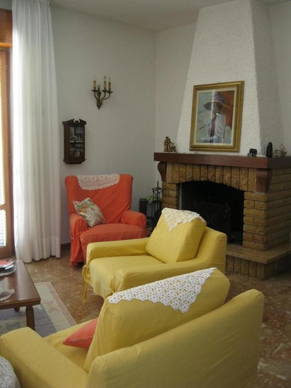 La Casa Dei Pini Bed & Breakfast Malnate Bagian luar foto