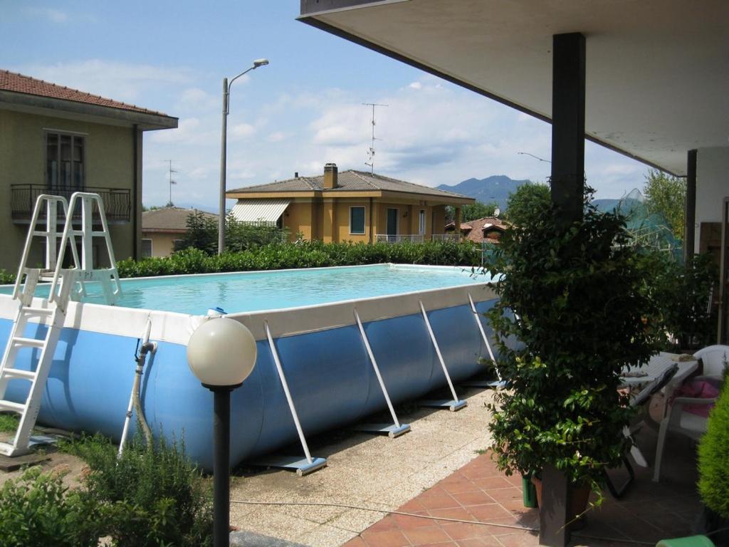 La Casa Dei Pini Bed & Breakfast Malnate Bagian luar foto