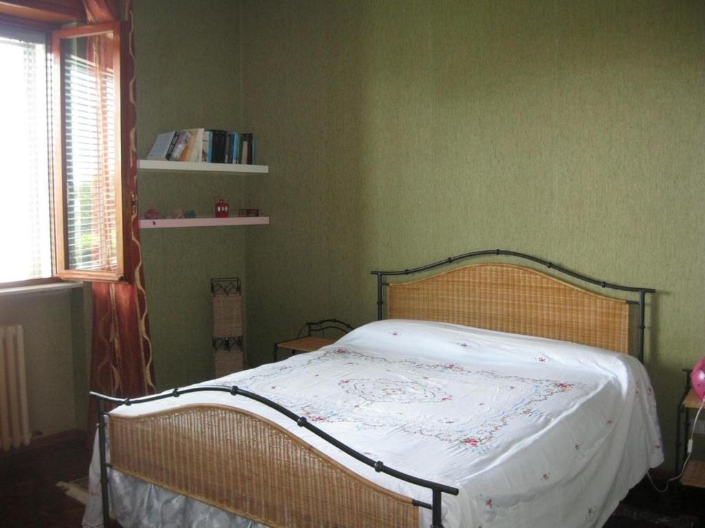 La Casa Dei Pini Bed & Breakfast Malnate Bagian luar foto